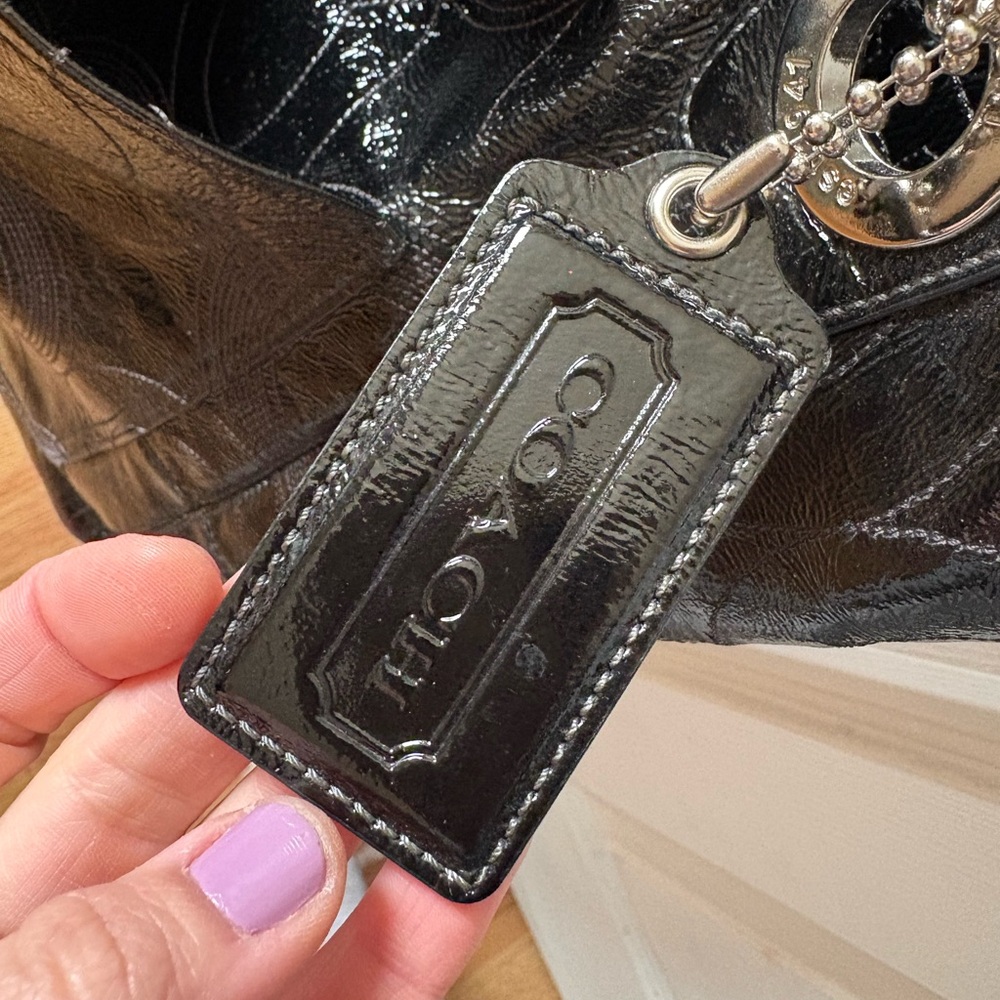 Coach Black Patent Signature Circle Tote - Picture 6 of 9
